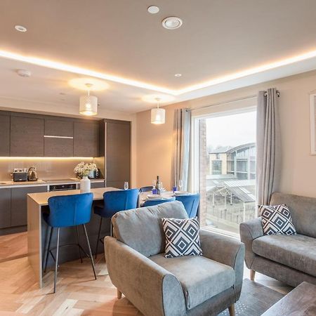 Luxury 2 Bedroom Apartment With Free Parking In The Heart Of 约克 外观 照片