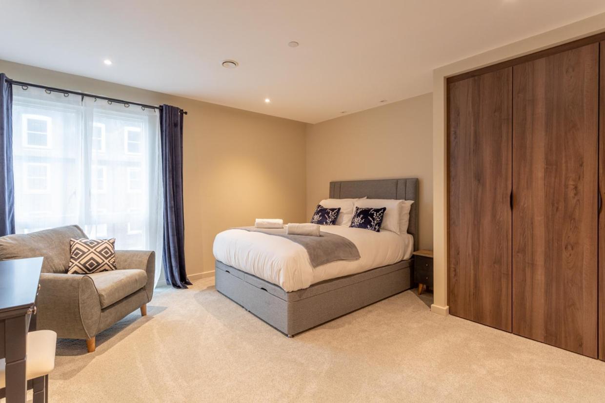 Luxury 2 Bedroom Apartment With Free Parking In The Heart Of 约克 外观 照片